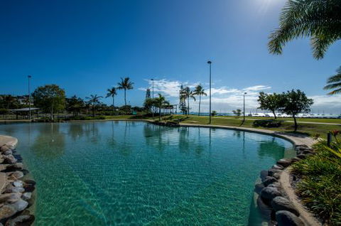 Q Rentals Airlie Beach - E Caravan Parks 3