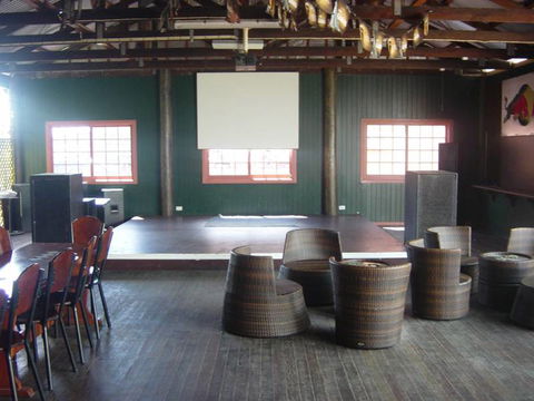 O’Dowd’s Irish Pub - E Caravan Parks 1