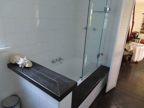 Maison De May Bed & Breakfast - E Caravan Parks 12