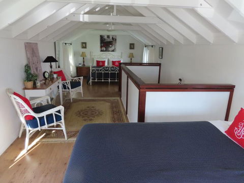 Maison De May Bed & Breakfast - E Caravan Parks 5