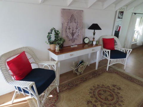 Maison De May Bed & Breakfast - E Caravan Parks 6