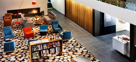 East Hotel And Apartments - E Caravan Parks 1