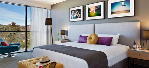 East Hotel And Apartments - E Caravan Parks 2