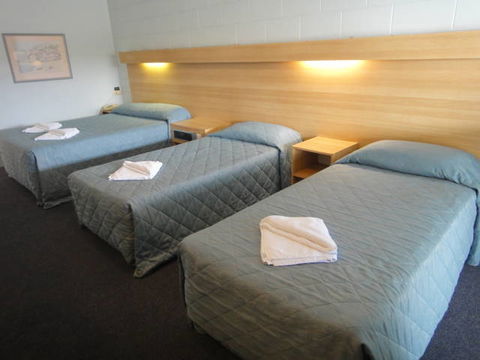 Fitzroy Motor Inn - E Caravan Parks 0