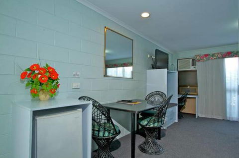Fitzroy Motor Inn - E Caravan Parks 4