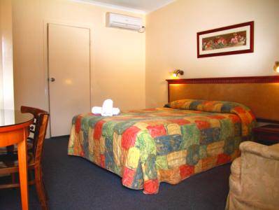 Gabriel Motor Inn - E Caravan Parks 3