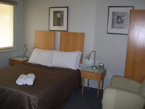 Glenwood Tourist Park And Motel - E Caravan Parks 0