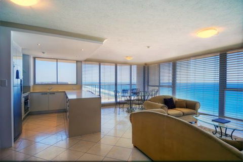 Golden Sands On Main Beach - E Caravan Parks 0