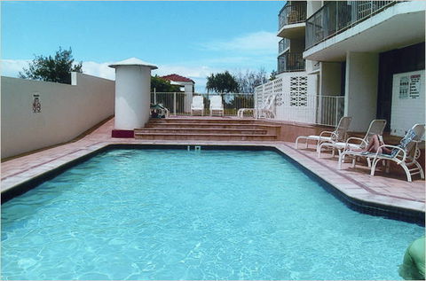 Golden Sands On Main Beach - E Caravan Parks 2