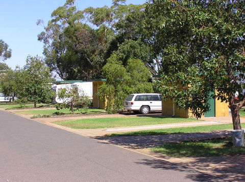 Griffith Tourist Caravan Park - E Caravan Parks 0