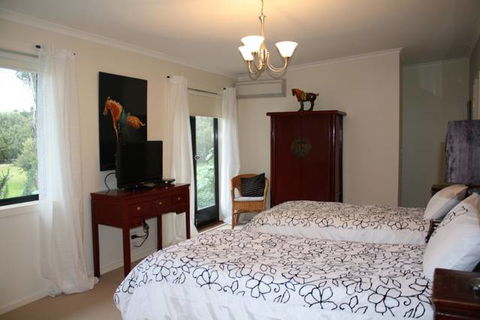 Harmony Bed And Breakfast - E Caravan Parks 5