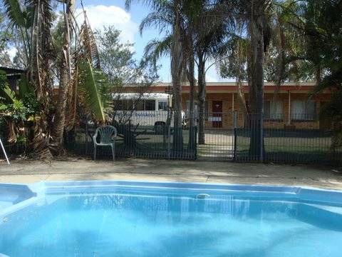 Hilldrop Motor Inn - E Caravan Parks 0