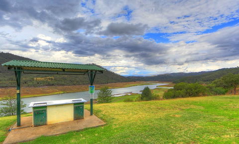 Inland Waters Holiday Park Mookerawa Waters - E Caravan Parks 0