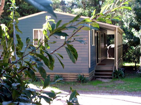 Jervis Bay Cabins & Hidden Creek Campsite - E Caravan Parks 2
