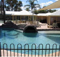 Jolly Swagman Motor Inn - E Caravan Parks
