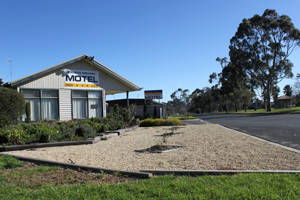 Kaniva Midway Motel - E Caravan Parks 7
