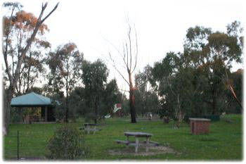 Lake Waranga Caravan Park & Holiday Camp - E Caravan Parks 1