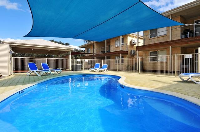  E Caravan Parks
