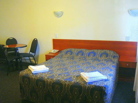 Liberty Plains Motor Inn - E Caravan Parks 3