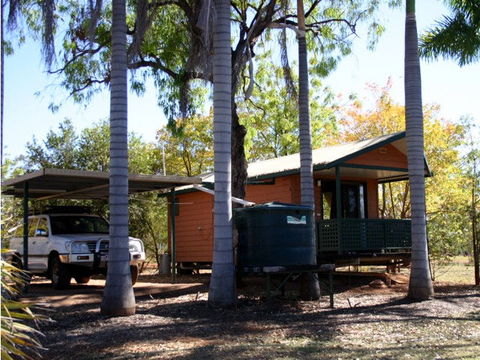 Mataranka Cabins & Camping - E Caravan Parks 0