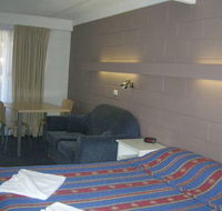 Mayfair Motel - E Caravan Parks