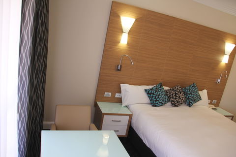 Mercure Goulburn - E Caravan Parks 1
