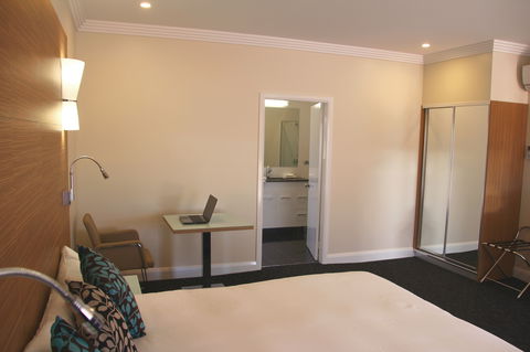 Mercure Goulburn - E Caravan Parks 7