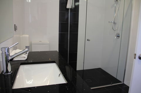 Mercure Goulburn - E Caravan Parks 8