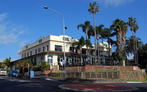 Ocean Beach Hotel - E Caravan Parks 31