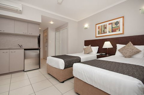Southern Cross Atrium Apartments - E Caravan Parks 12