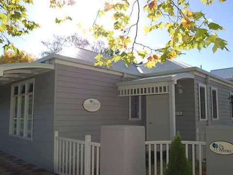 Mews Cottages - E Caravan Parks 1
