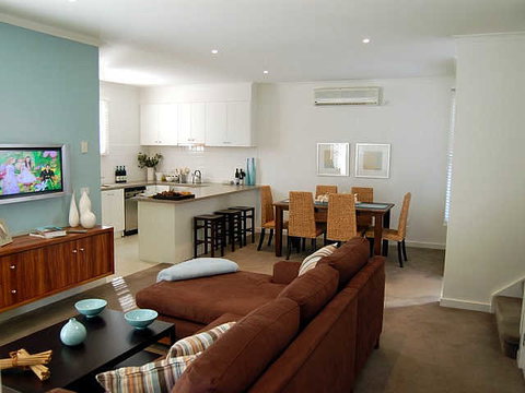 Mews Cottages - E Caravan Parks 3