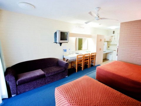 Mooloolaba Motel - E Caravan Parks 2