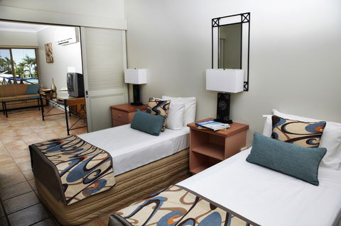 Moonlight Bay Suites - E Caravan Parks 2