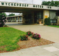 Mount Wycheproof Motor Inn - E Caravan Parks