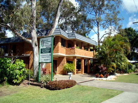 Noosa Yallambee Holiday Apartments - E Caravan Parks 0