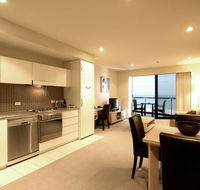 Oaks Plaza Pier - E Caravan Parks