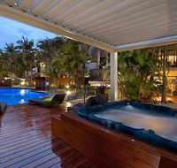 Outrigger Bay Apartments - E Caravan Parks