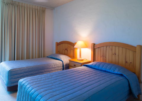 Palm Court Noosa - E Caravan Parks 3