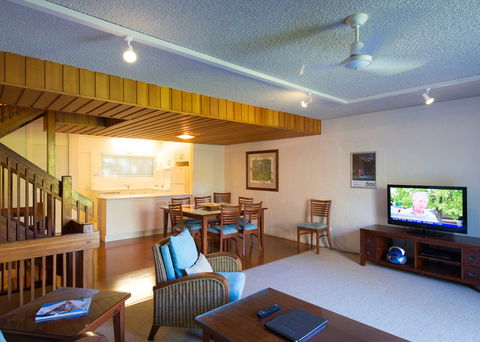 Palm Court Noosa - E Caravan Parks 7