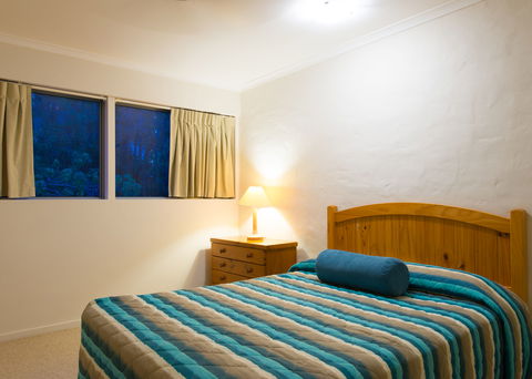 Palm Court Noosa - E Caravan Parks 8