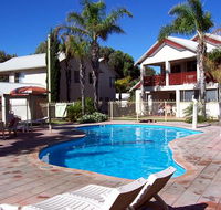 Pelican Shore Villas Kalbarri - E Caravan Parks