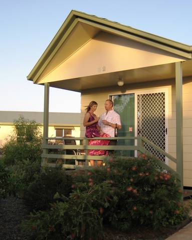 Pepper Tree Cabins - E Caravan Parks 0