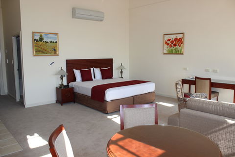 Quality Hotel Regent Rockhampton - E Caravan Parks 2