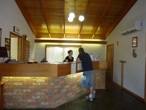 Quality Inn Carriage House - E Caravan Parks 6