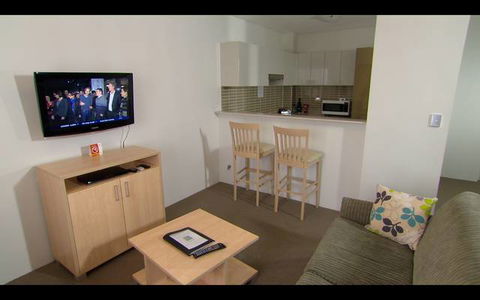 Quality Suites Pioneer Sands - E Caravan Parks 7
