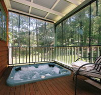 Riverglen Chalets - E Caravan Parks
