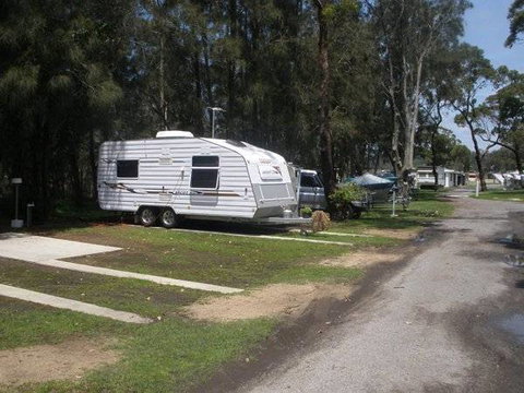 Riverside Caravan Park - E Caravan Parks 0