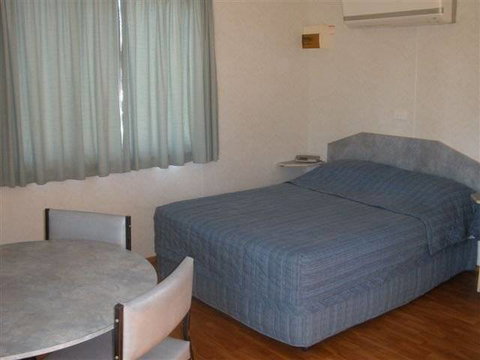 Riverside Caravan Park - E Caravan Parks 3