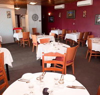 Riviera Motel - E Caravan Parks